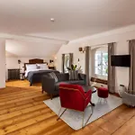 Podenhaus Апарт-отель 3*