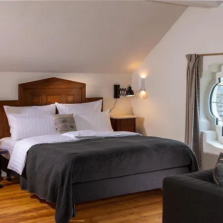 Podenhaus Aparthotel 3*